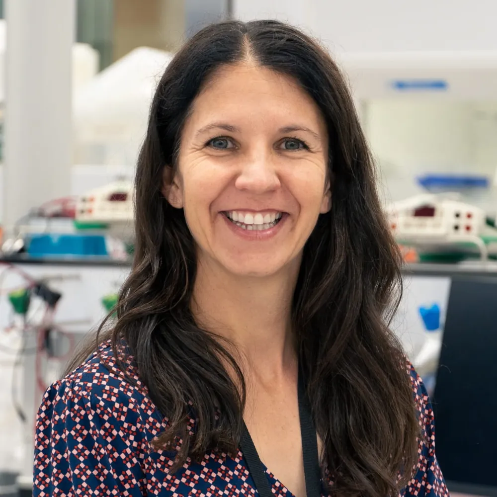 Dr Nikki Freed